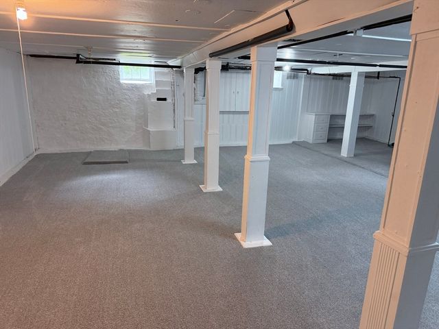 33 Highland St, Webster, MA 01570