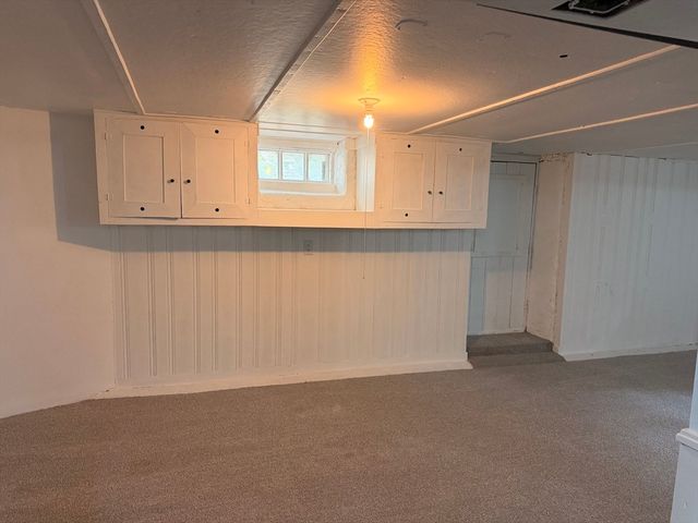 33 Highland St, Webster, MA 01570
