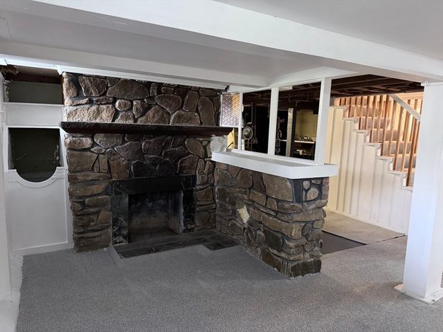 33 Highland St, Webster, MA 01570
