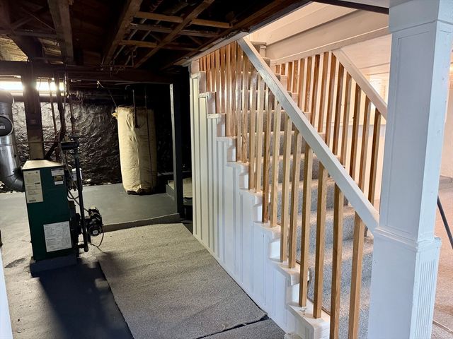 33 Highland St, Webster, MA 01570