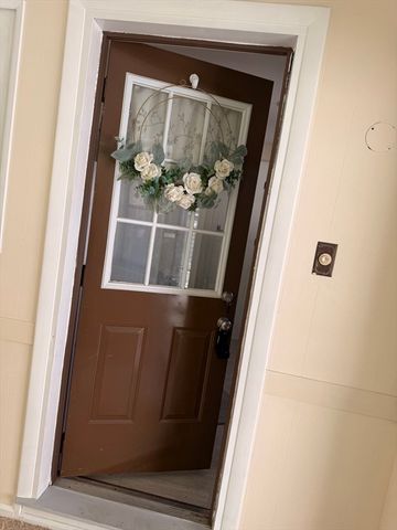 33 Highland St, Webster, MA 01570