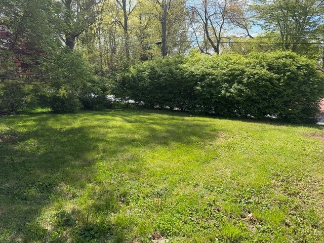 33 Highland St, Webster, MA 01570