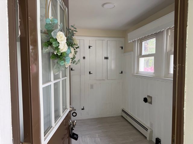 33 Highland St, Webster, MA 01570