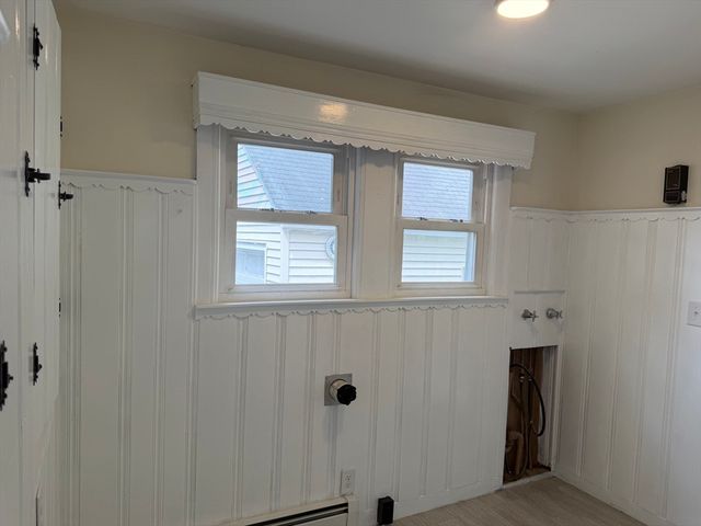 33 Highland St, Webster, MA 01570