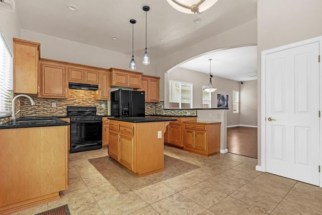 3123 Sumatra St, West Sacramento, CA 95691