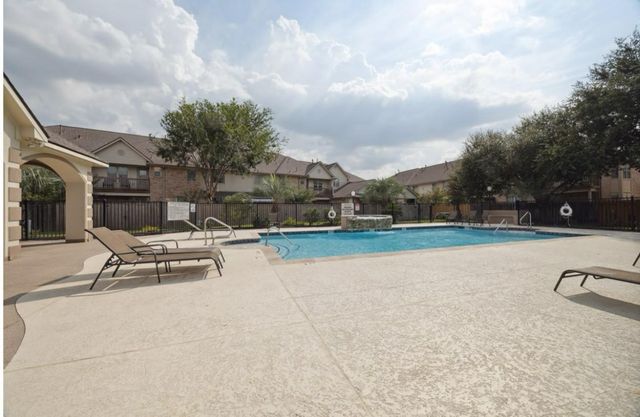 7531 S Linpar Court, Houston, TX 77040