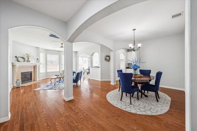 7531 S Linpar Court, Houston, TX 77040