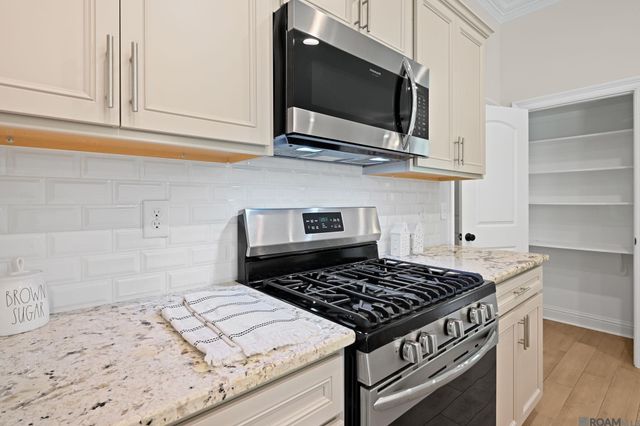 14518 Sterling Oaks Dr, Gonzales, LA 70737