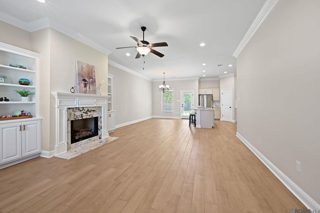 14518 Sterling Oaks Dr, Gonzales, LA 70737