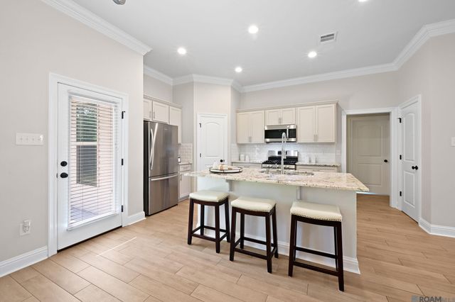 14518 Sterling Oaks Dr, Gonzales, LA 70737