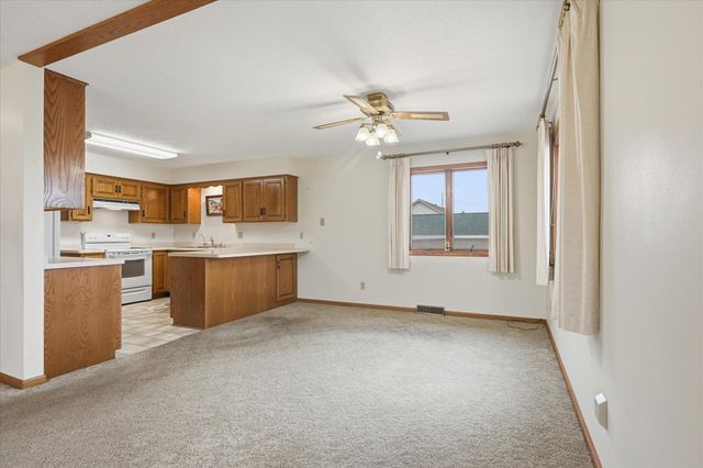 129 Meadowlark Lane SW, Melrose, MN 56352