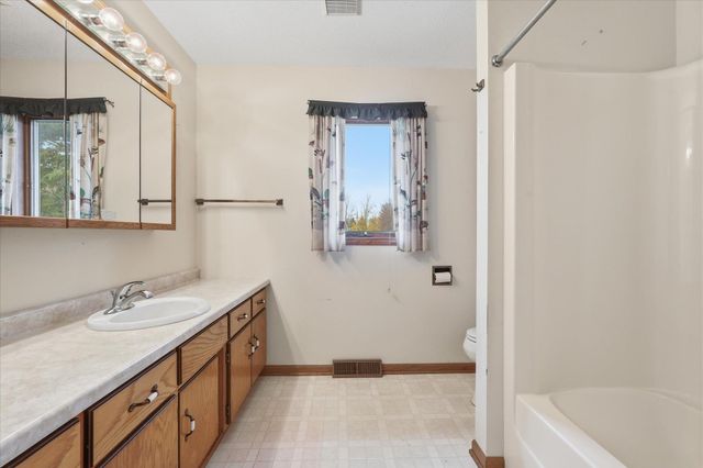 129 Meadowlark Lane SW, Melrose, MN 56352