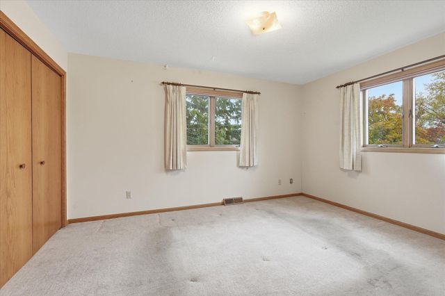 129 Meadowlark Lane SW, Melrose, MN 56352