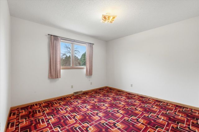 129 Meadowlark Lane SW, Melrose, MN 56352