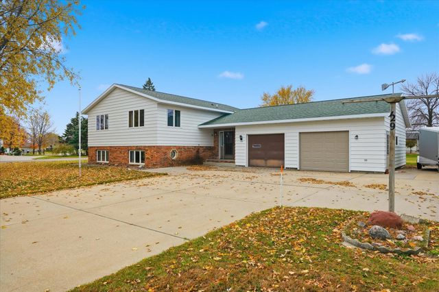 129 Meadowlark Lane SW, Melrose, MN 56352