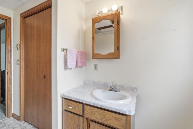 129 Meadowlark Lane SW, Melrose, MN 56352