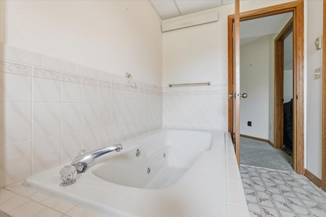 129 Meadowlark Lane SW, Melrose, MN 56352