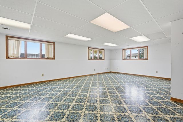 129 Meadowlark Lane SW, Melrose, MN 56352