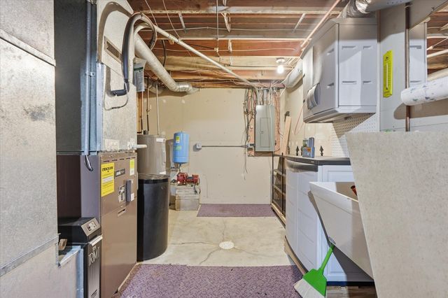 129 Meadowlark Lane SW, Melrose, MN 56352