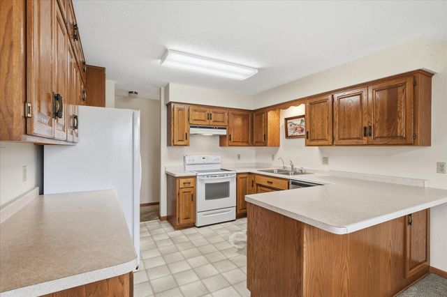 129 Meadowlark Lane SW, Melrose, MN 56352