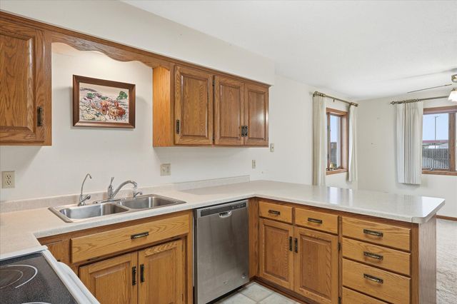 129 Meadowlark Lane SW, Melrose, MN 56352