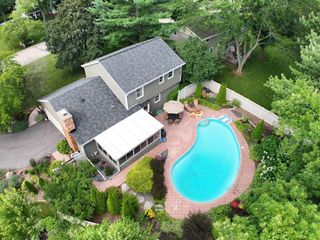 2350 S Krahn ROAD, New Berlin, WI 53151