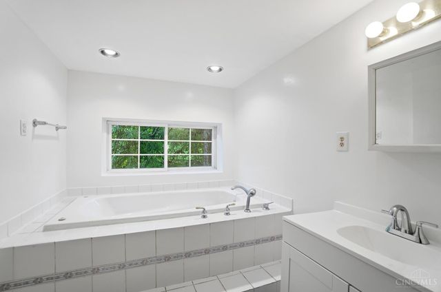 6951 Lesourdsville West Chester Road, Liberty Twp, OH 45011