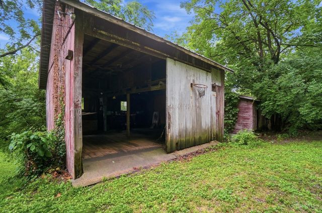 6951 Lesourdsville West Chester Road, Liberty Twp, OH 45011