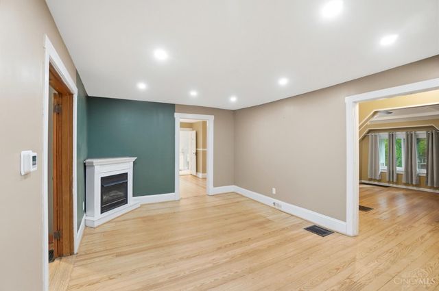 6951 Lesourdsville West Chester Road, Liberty Twp, OH 45011