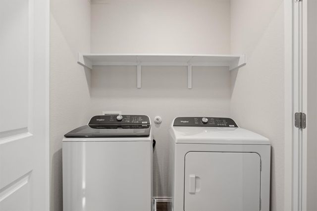 12811 Village Spun PLZ, Buda, TX 78610