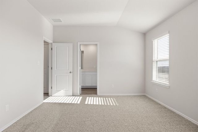 12811 Village Spun PLZ, Buda, TX 78610