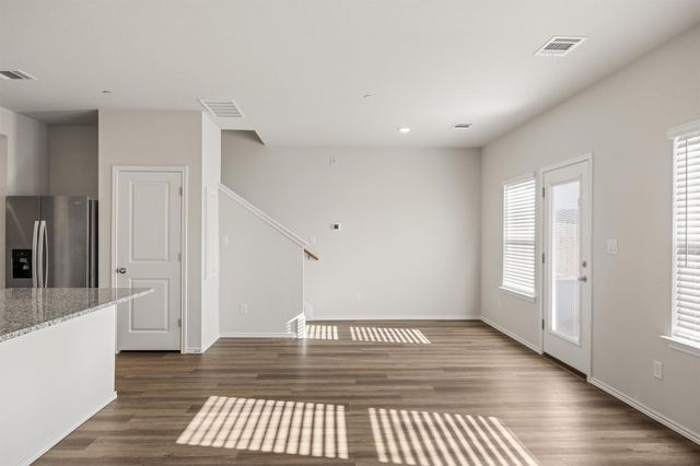 12811 Village Spun PLZ, Buda, TX 78610