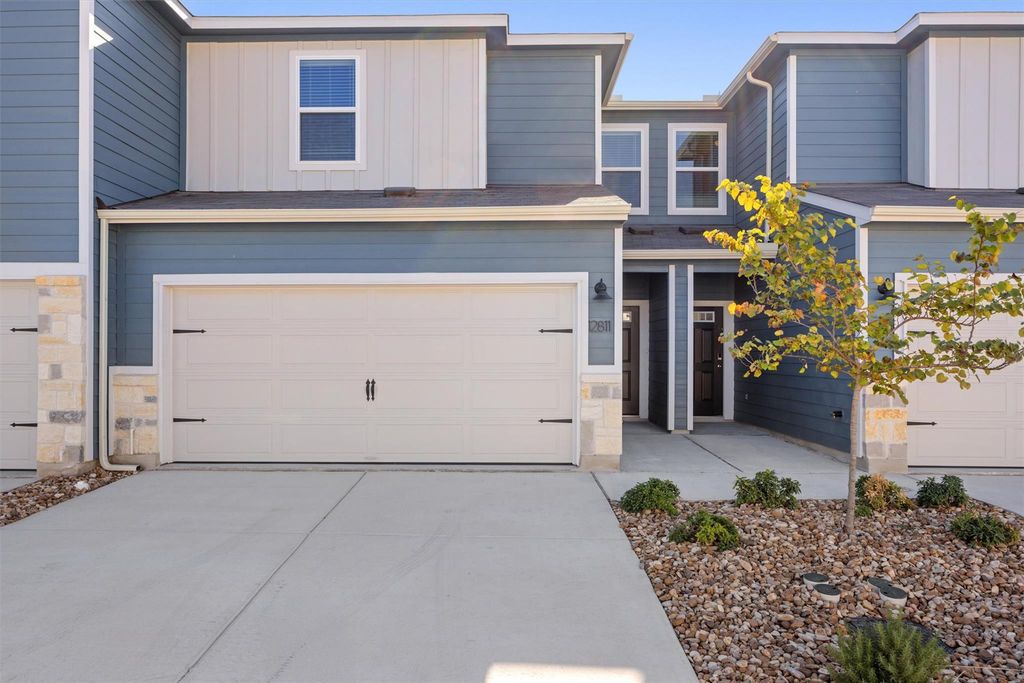 12811 Village Spun PLZ, Buda, TX 78610