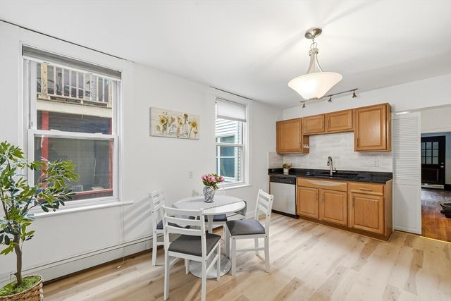 166 Chestnut St 1, Brookline, MA 02445
