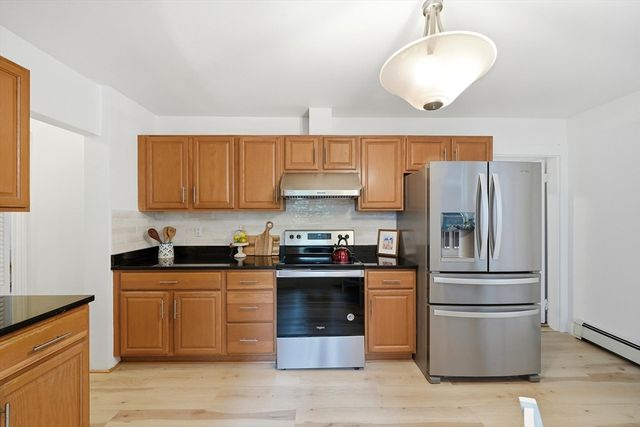 166 Chestnut St 1, Brookline, MA 02445