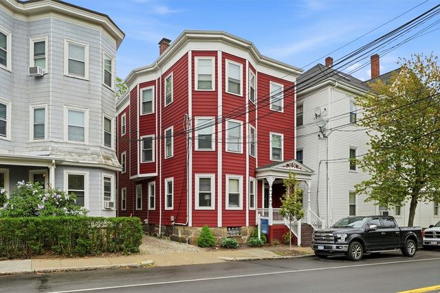 166 Chestnut St 1, Brookline, MA 02445