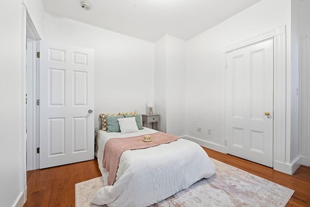166 Chestnut St 1, Brookline, MA 02445