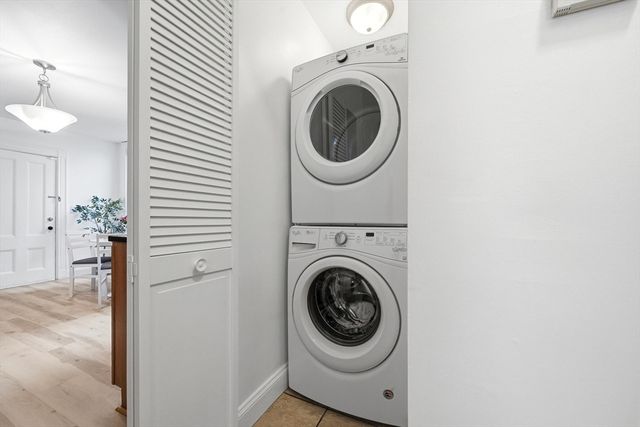 166 Chestnut St 1, Brookline, MA 02445