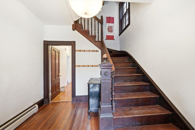 166 Chestnut St 1, Brookline, MA 02445