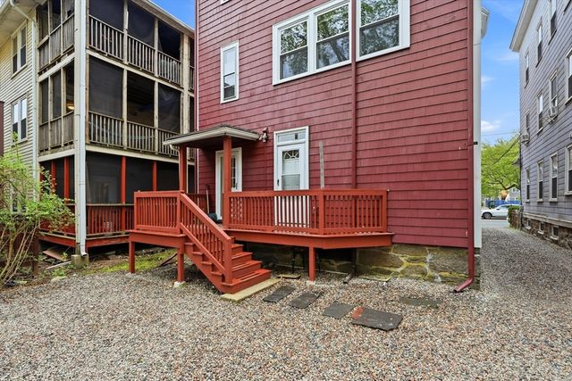 166 Chestnut St 1, Brookline, MA 02445