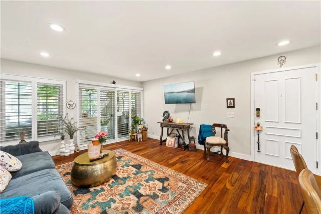 3860 Amberly, Inglewood, CA 90305