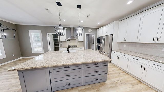 300 Mullholland Drive, Enterprise, AL 36330