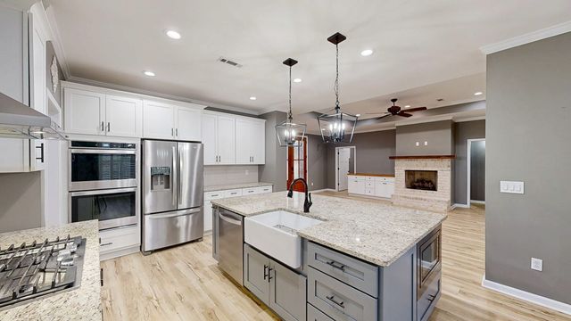 300 Mullholland Drive, Enterprise, AL 36330