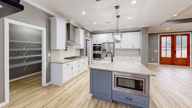 300 Mullholland Drive, Enterprise, AL 36330