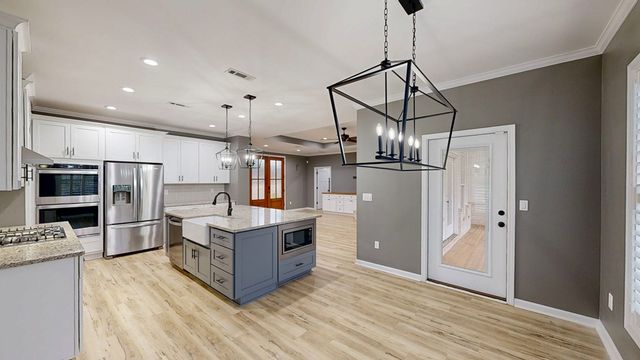 300 Mullholland Drive, Enterprise, AL 36330