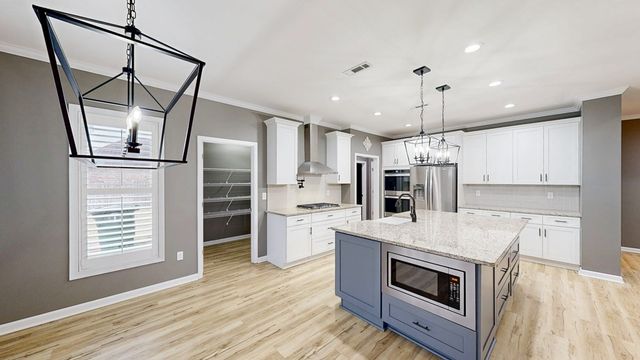 300 Mullholland Drive, Enterprise, AL 36330