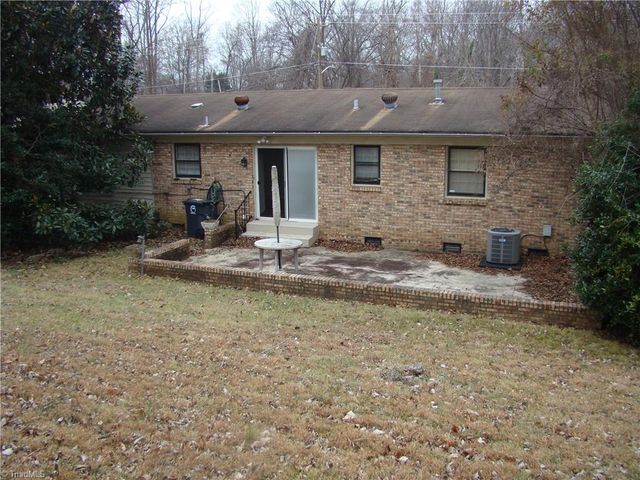 2206 Bywood Road, Greensboro, NC 27405