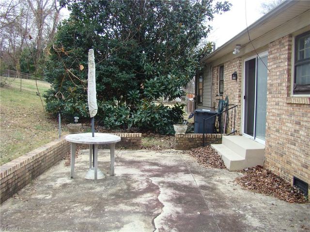 2206 Bywood Road, Greensboro, NC 27405