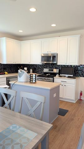 14274 Flagstaff Court, Huntley, IL 60142