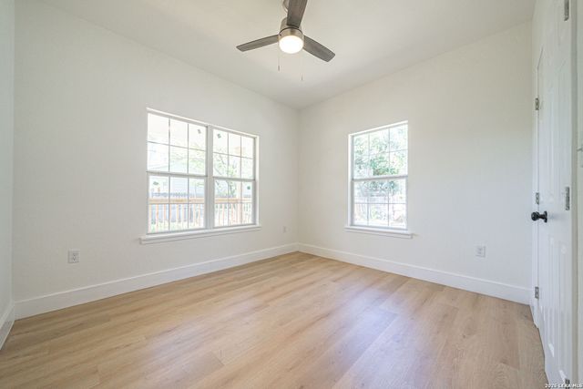 934 Sherman, San Antonio, TX 78202